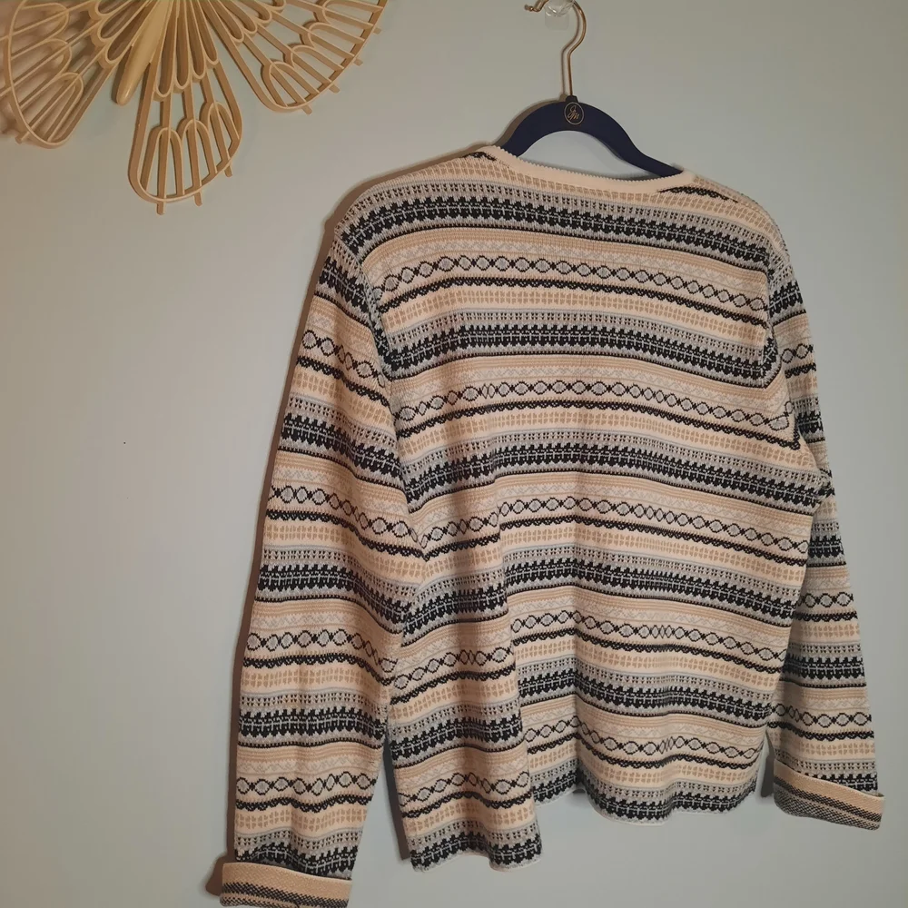 VNTG SZ LTalbots Cream/Black Striped Knit Cardigan, Cottagecore, Grandmacore - Picture 4 of 4